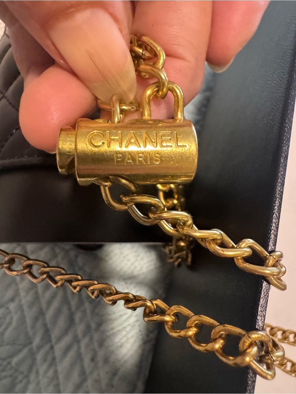 CHANEL Black Quilted Leather Chain Crossbody Cup Holder with Gold CC - Picture 7 of 9